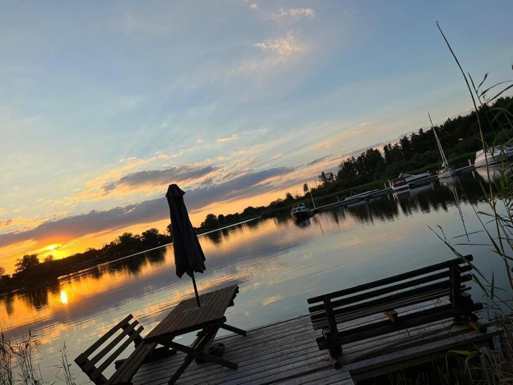 Domek Nad Jeziorem Myślibórz Kültér fotó